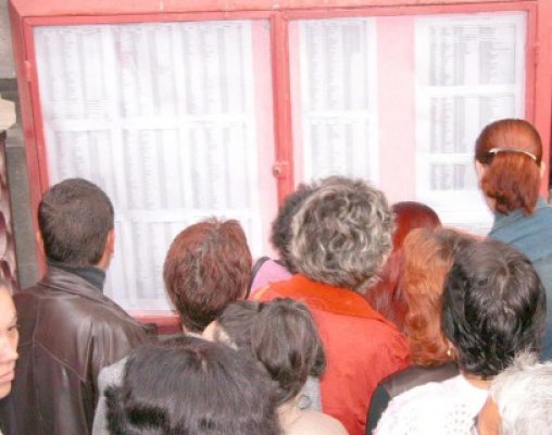 Un profesor din Năvodari, de râsul copiilor: a fost prins copiind la Educaţie Muzicală